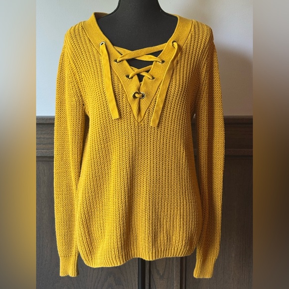 Kaisely Sweaters - Kaisely Mustard Yellow cozy knit V-Neck Lace-Up Sweater
